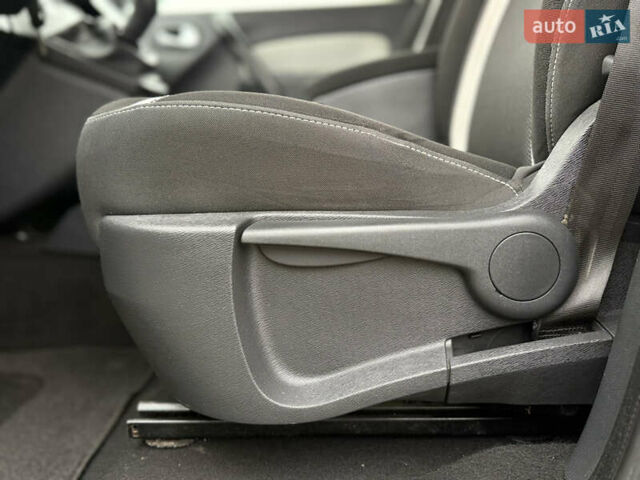 Сірий Рено Кєнгу, об'ємом двигуна 1.6 л та пробігом 172 тис. км за 7700 $, фото 52 на Automoto.ua