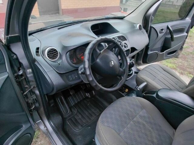Сірий Рено Кєнгу, об'ємом двигуна 1.5 л та пробігом 240 тис. км за 10300 $, фото 12 на Automoto.ua