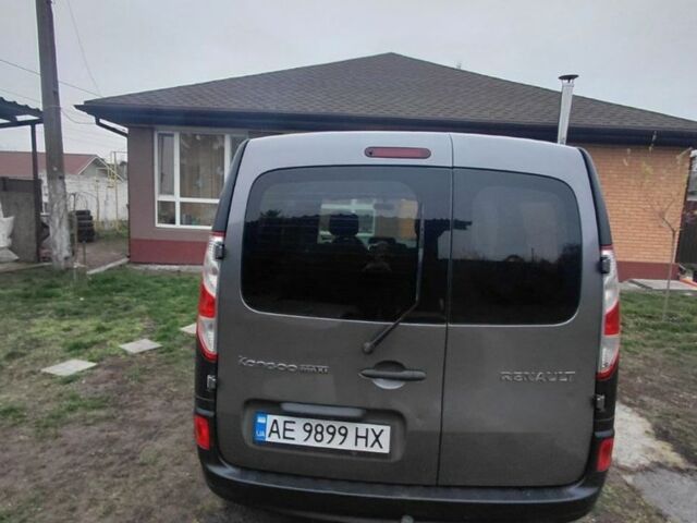 Сірий Рено Кєнгу, об'ємом двигуна 1.5 л та пробігом 240 тис. км за 10300 $, фото 4 на Automoto.ua