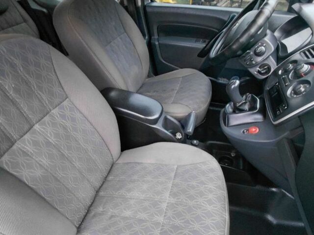 Сірий Рено Кєнгу, об'ємом двигуна 1.5 л та пробігом 240 тис. км за 10300 $, фото 13 на Automoto.ua