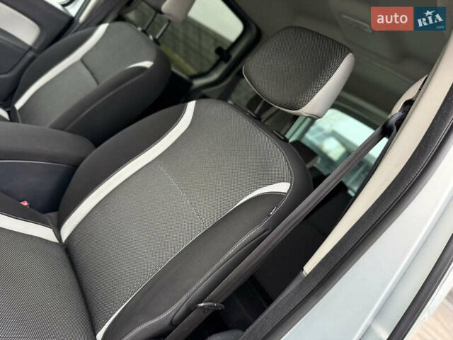 Сірий Рено Кєнгу, об'ємом двигуна 1.6 л та пробігом 172 тис. км за 7700 $, фото 50 на Automoto.ua