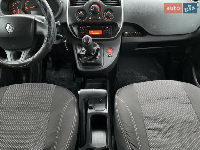 Серый Рено Кенгу, объемом двигателя 1.5 л и пробегом 308 тыс. км за 7999 $, фото 18 на Automoto.ua