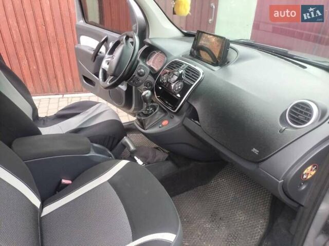 Серый Рено Кенгу, объемом двигателя 1.5 л и пробегом 222 тыс. км за 10500 $, фото 18 на Automoto.ua