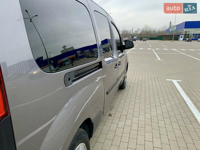 Серый Рено Кенгу, объемом двигателя 1.5 л и пробегом 308 тыс. км за 7999 $, фото 4 на Automoto.ua