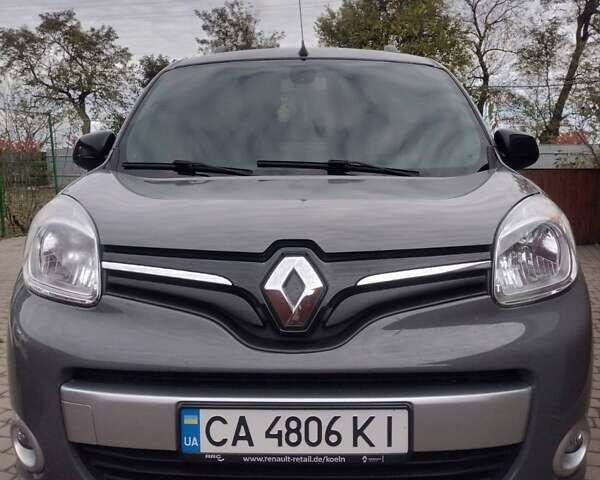 Серый Рено Кенгу, объемом двигателя 1.5 л и пробегом 222 тыс. км за 10500 $, фото 7 на Automoto.ua