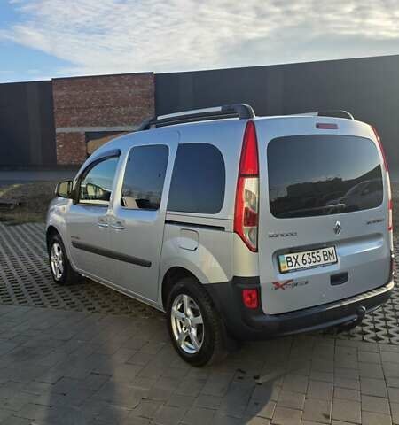 Серый Рено Кенгу, объемом двигателя 1.46 л и пробегом 180 тыс. км за 12500 $, фото 2 на Automoto.ua