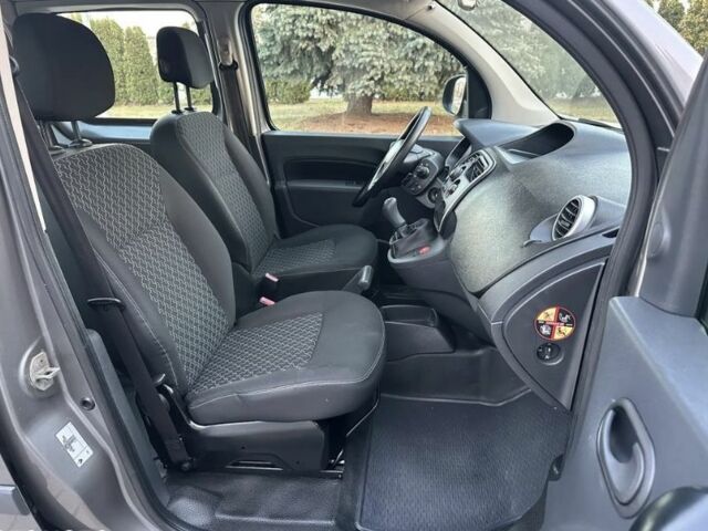 Сірий Рено Кєнгу, об'ємом двигуна 1.5 л та пробігом 218 тис. км за 6250 $, фото 19 на Automoto.ua