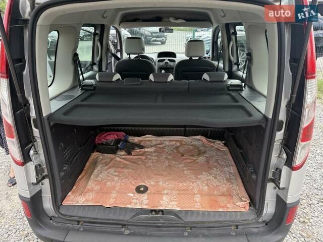 Серый Рено Кенгу, объемом двигателя 1.46 л и пробегом 110 тыс. км за 11500 $, фото 6 на Automoto.ua