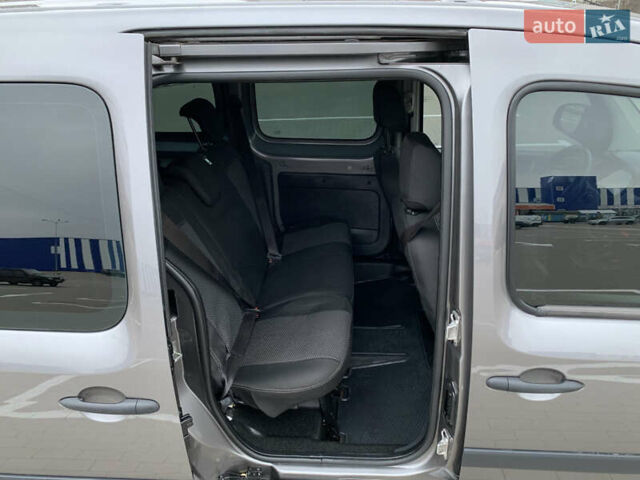 Серый Рено Кенгу, объемом двигателя 1.5 л и пробегом 308 тыс. км за 7999 $, фото 13 на Automoto.ua