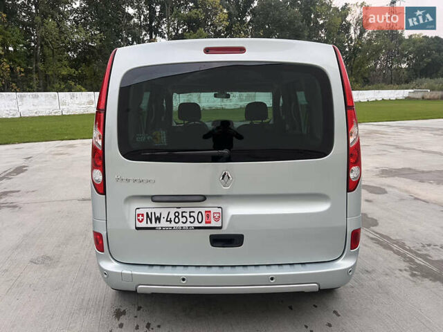 Рено Кенгу 2013 в Луцке на Automoto.ua Серый Рено Кенгу, объемом двигателя 1.6 л и пробегом 245 тыс. км за 8800 $, фото 4 на Automoto.ua
