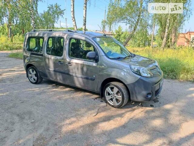 Серый Рено Кенгу, объемом двигателя 0 л и пробегом 105 тыс. км за 8900 $, фото 9 на Automoto.ua
