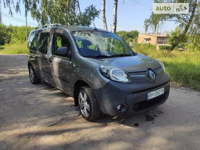 Серый Рено Кенгу, объемом двигателя 0 л и пробегом 105 тыс. км за 8900 $, фото 1 на Automoto.ua