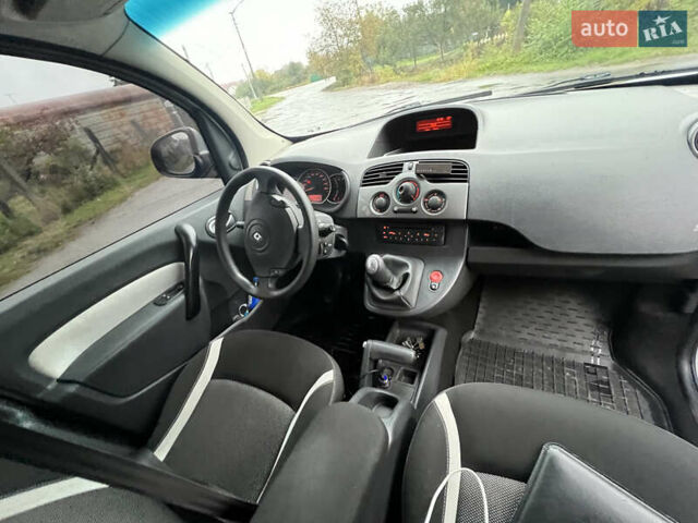 Серый Рено Кенгу, объемом двигателя 1.46 л и пробегом 160 тыс. км за 7500 $, фото 9 на Automoto.ua