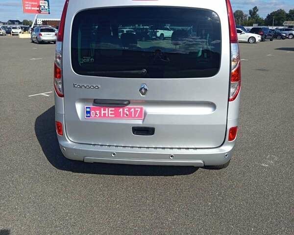 Сірий Рено Кєнгу, об'ємом двигуна 1.5 л та пробігом 185 тис. км за 12200 $, фото 3 на Automoto.ua