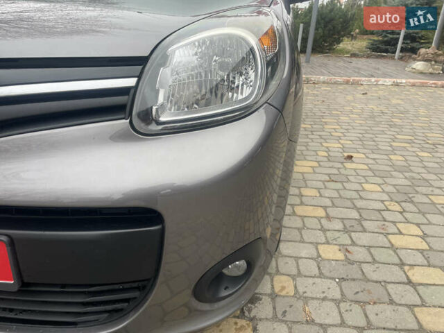 Серый Рено Кенгу, объемом двигателя 1.5 л и пробегом 225 тыс. км за 11700 $, фото 14 на Automoto.ua