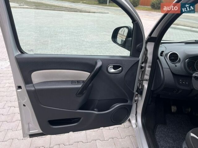 Серый Рено Кенгу, объемом двигателя 1.5 л и пробегом 175 тыс. км за 10600 $, фото 18 на Automoto.ua