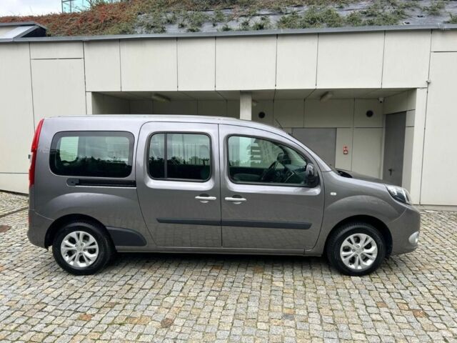 Серый Рено Кенгу, объемом двигателя 1.5 л и пробегом 140 тыс. км за 6400 $, фото 6 на Automoto.ua