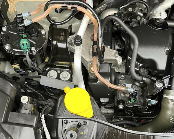 Серый Рено Кенгу, объемом двигателя 1.5 л и пробегом 200 тыс. км за 12700 $, фото 33 на Automoto.ua