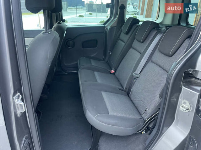 Серый Рено Кенгу, объемом двигателя 1.5 л и пробегом 226 тыс. км за 11400 $, фото 34 на Automoto.ua