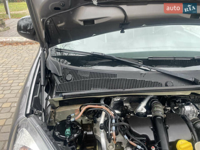 Серый Рено Кенгу, объемом двигателя 1.5 л и пробегом 225 тыс. км за 11700 $, фото 40 на Automoto.ua