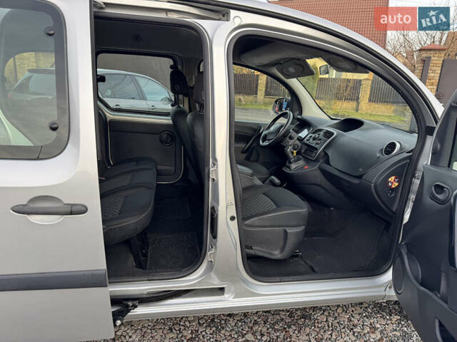 Серый Рено Кенгу, объемом двигателя 1.5 л и пробегом 163 тыс. км за 9600 $, фото 18 на Automoto.ua
