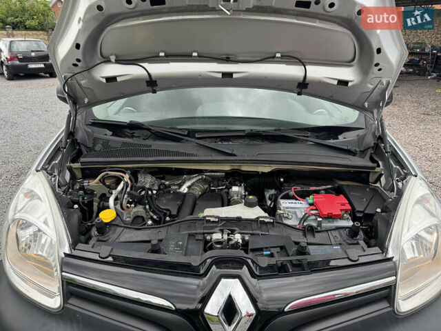 Рено Кенгу 2014 в Луцке на Automoto.ua Серый Рено Кенгу, объемом двигателя 1.5 л и пробегом 163 тыс. км за 10100 $, фото 26 на Automoto.ua