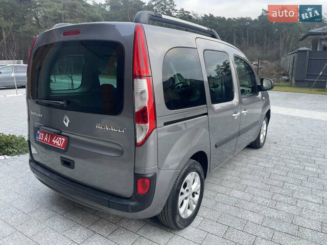 Серый Рено Кенгу, объемом двигателя 1.5 л и пробегом 226 тыс. км за 11400 $, фото 5 на Automoto.ua
