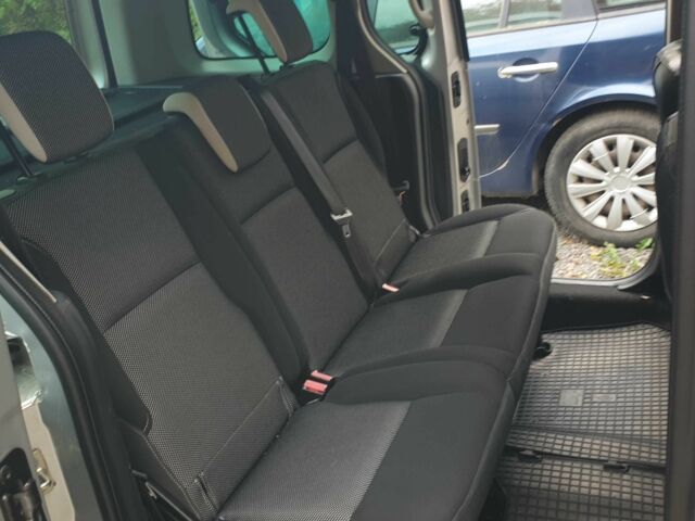 Серый Рено Кенгу, объемом двигателя 1.5 л и пробегом 182 тыс. км за 9800 $, фото 8 на Automoto.ua