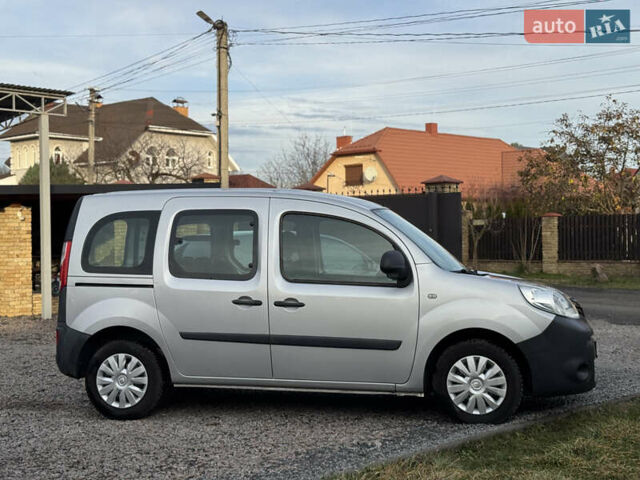 Серый Рено Кенгу, объемом двигателя 1.5 л и пробегом 163 тыс. км за 9600 $, фото 6 на Automoto.ua