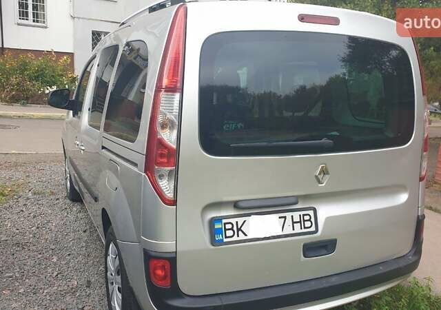 Сірий Рено Кєнгу, об'ємом двигуна 1.5 л та пробігом 182 тис. км за 9800 $, фото 1 на Automoto.ua