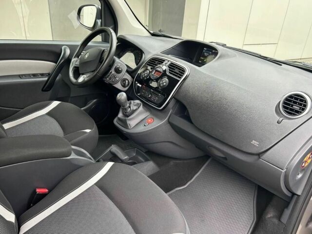 Серый Рено Кенгу, объемом двигателя 1.5 л и пробегом 140 тыс. км за 6400 $, фото 14 на Automoto.ua