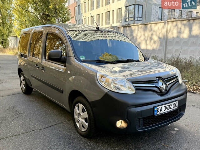 Рено Кєнгу 2014 у Києві на Automoto.ua Сірий Рено Кєнгу, об'ємом двигуна 1.46 л та пробігом 260 тис. км за 12700 $, фото 18 на Automoto.ua