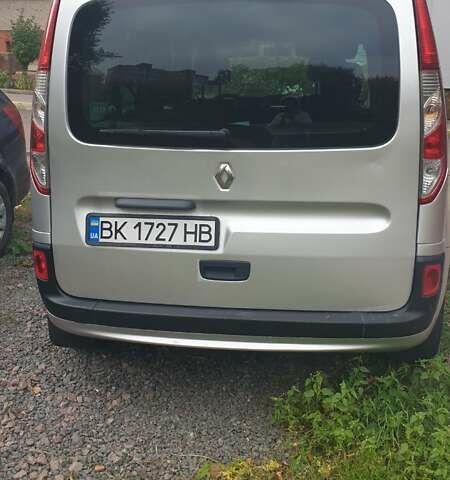 Серый Рено Кенгу, объемом двигателя 1.5 л и пробегом 182 тыс. км за 9800 $, фото 2 на Automoto.ua