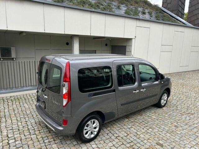 Серый Рено Кенгу, объемом двигателя 1.5 л и пробегом 140 тыс. км за 6400 $, фото 4 на Automoto.ua