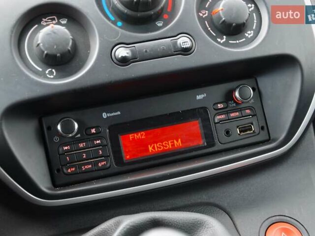 Сірий Рено Кєнгу, об'ємом двигуна 1.5 л та пробігом 280 тис. км за 8777 $, фото 23 на Automoto.ua