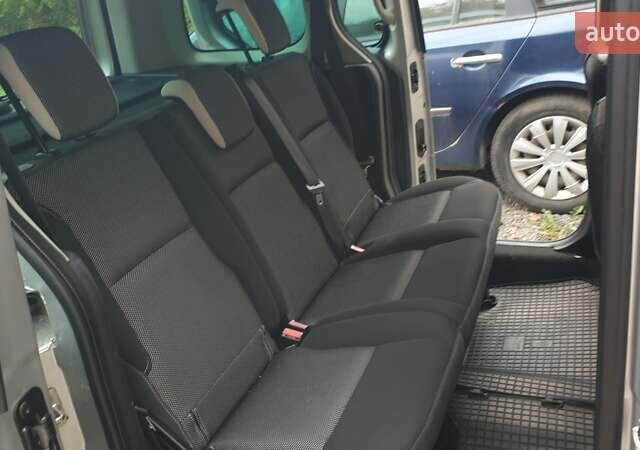 Сірий Рено Кєнгу, об'ємом двигуна 1.5 л та пробігом 182 тис. км за 9800 $, фото 8 на Automoto.ua