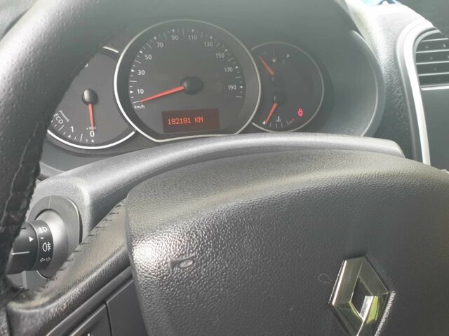 Серый Рено Кенгу, объемом двигателя 1.5 л и пробегом 182 тыс. км за 9800 $, фото 1 на Automoto.ua