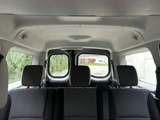 Серый Рено Кенгу, объемом двигателя 1.5 л и пробегом 140 тыс. км за 6400 $, фото 9 на Automoto.ua