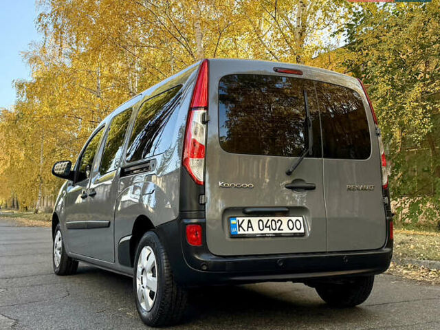 Рено Кєнгу 2014 у Києві на Automoto.ua Сірий Рено Кєнгу, об'ємом двигуна 1.46 л та пробігом 260 тис. км за 12700 $, фото 13 на Automoto.ua