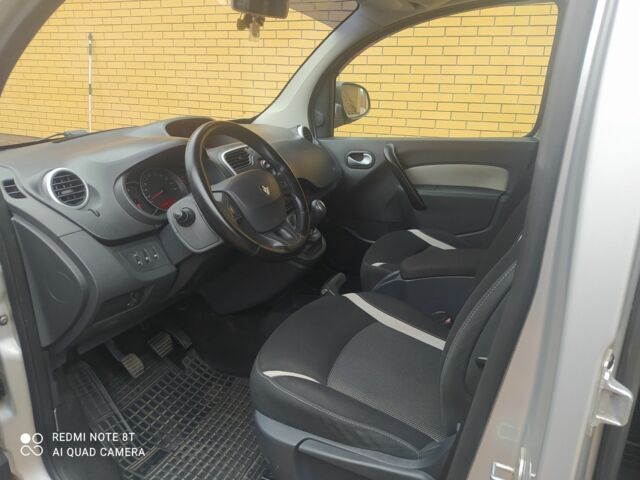 Серый Рено Кенгу, объемом двигателя 1.5 л и пробегом 223 тыс. км за 255 $, фото 6 на Automoto.ua