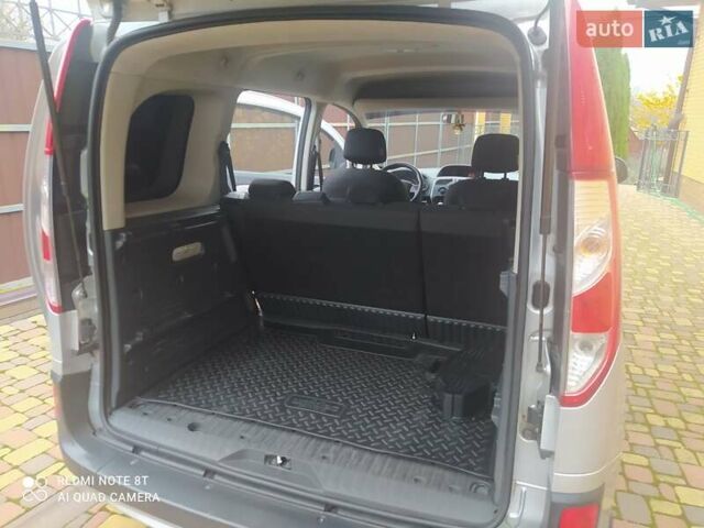 Серый Рено Кенгу, объемом двигателя 1.46 л и пробегом 223 тыс. км за 10770 $, фото 8 на Automoto.ua