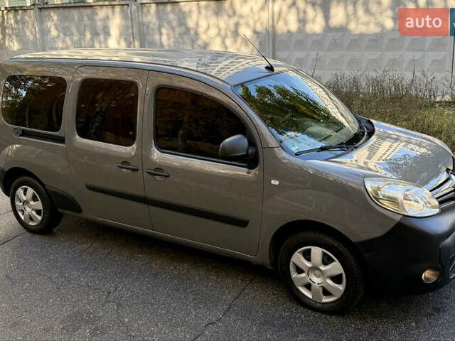 Рено Кєнгу 2014 у Києві на Automoto.ua Сірий Рено Кєнгу, об'ємом двигуна 1.46 л та пробігом 260 тис. км за 12700 $, фото 16 на Automoto.ua