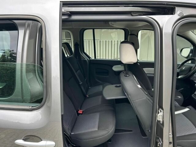 Серый Рено Кенгу, объемом двигателя 1.5 л и пробегом 140 тыс. км за 6400 $, фото 10 на Automoto.ua