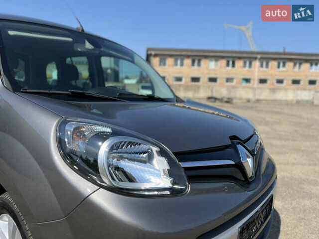 Сірий Рено Кєнгу, об'ємом двигуна 1.5 л та пробігом 232 тис. км за 11999 $, фото 13 на Automoto.ua