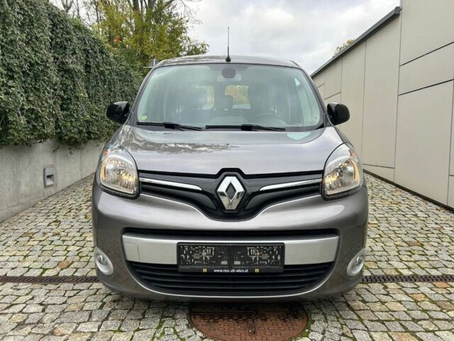 Серый Рено Кенгу, объемом двигателя 1.5 л и пробегом 140 тыс. км за 6400 $, фото 1 на Automoto.ua