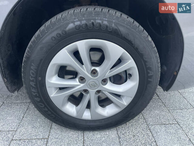 Серый Рено Кенгу, объемом двигателя 1.5 л и пробегом 226 тыс. км за 11400 $, фото 42 на Automoto.ua