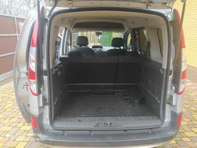 Серый Рено Кенгу, объемом двигателя 1.5 л и пробегом 223 тыс. км за 255 $, фото 12 на Automoto.ua