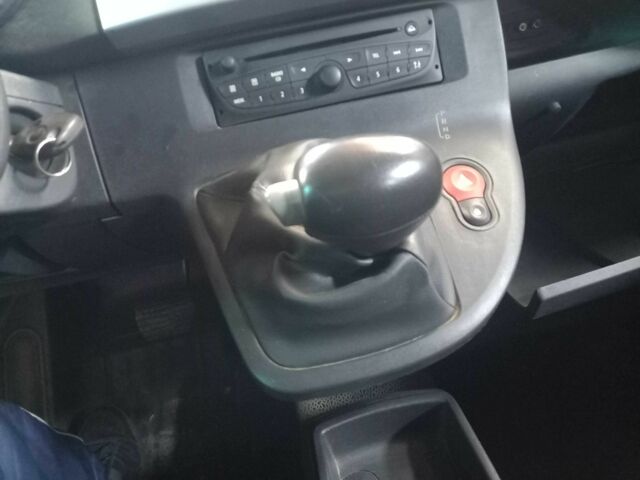 Серый Рено Кенгу, объемом двигателя 0 л и пробегом 120 тыс. км за 1500 $, фото 2 на Automoto.ua