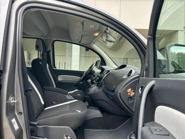 Серый Рено Кенгу, объемом двигателя 1.5 л и пробегом 140 тыс. км за 6400 $, фото 15 на Automoto.ua