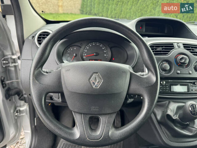 Рено Кенгу 2014 в Луцке на Automoto.ua Серый Рено Кенгу, объемом двигателя 1.5 л и пробегом 163 тыс. км за 10100 $, фото 16 на Automoto.ua